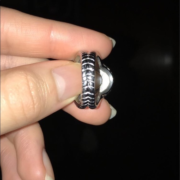 Cuban link chain, Figaro bracelet, signet ring, and middle finger ring - Picture 5 of 8